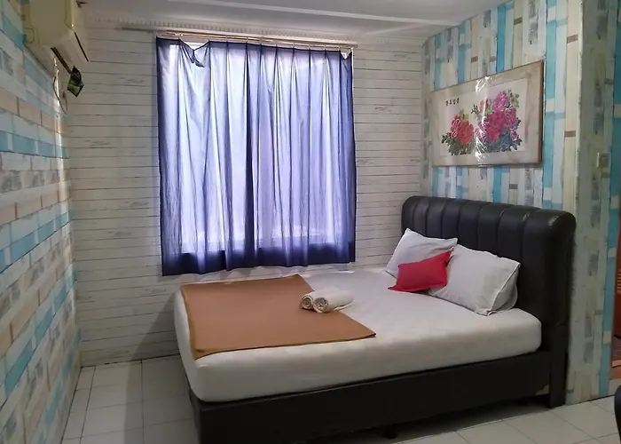OYO 2746 Venice Guest House Jakarta Near Duta Indah Hospital